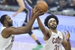 这还领先7分呢！老鹰半场罚球3中2&骑士罚球18中13