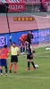 微妙😅！实拍:马宁向克雷桑怒出黄牌，身旁颜骏凌也颇为无奈